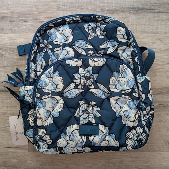 Vera Bradley Ultralight Compact Backpack quilted with tags NWT Vera Bradley Ultralight Compact Backpack Sea Salt Blue  main image 2